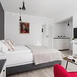 Stara Polana & By Renters Prestige زاكوباني