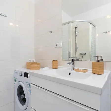 Stara Polana & By Renters Prestige Apartment *