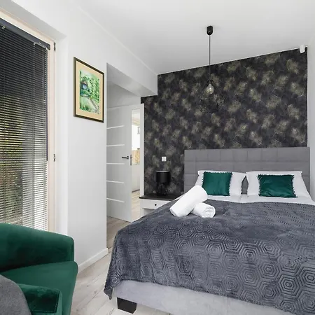 Stara Polana & By Renters Prestige Apartment *
